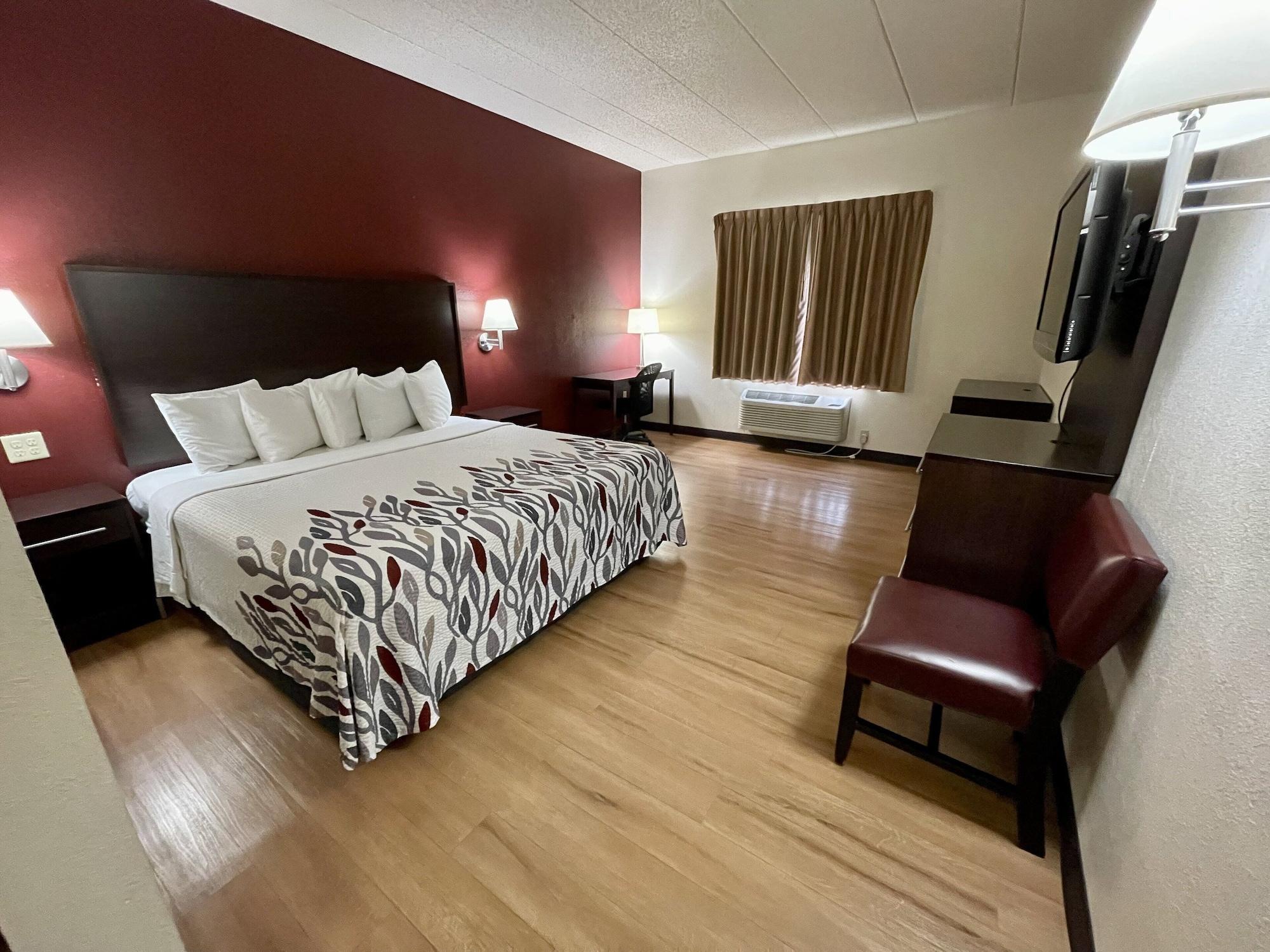 Red Roof Inn Sandusky - Milan Esterno foto